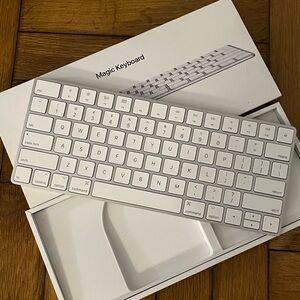 Apple Magic Keyboard Model # A1644 Wireless Gently Used with Box
